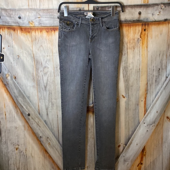 Straight Leg Jeans - Picture 2 of 4